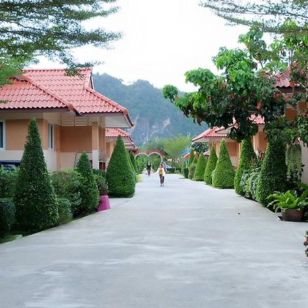 Naris Phuview Resort Satun Exteriör bild